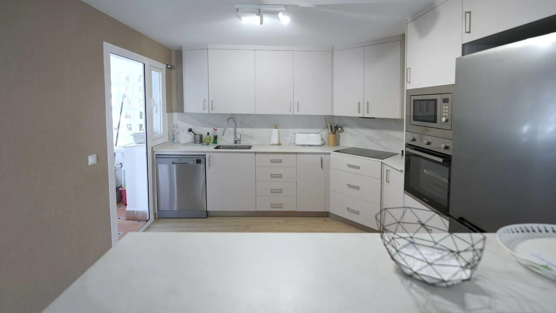 2035 Golden Beach Modern Marbella Apartment