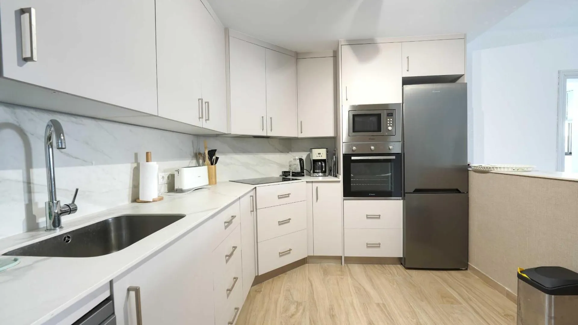 2035 Golden Beach Modern Marbella Apartment
