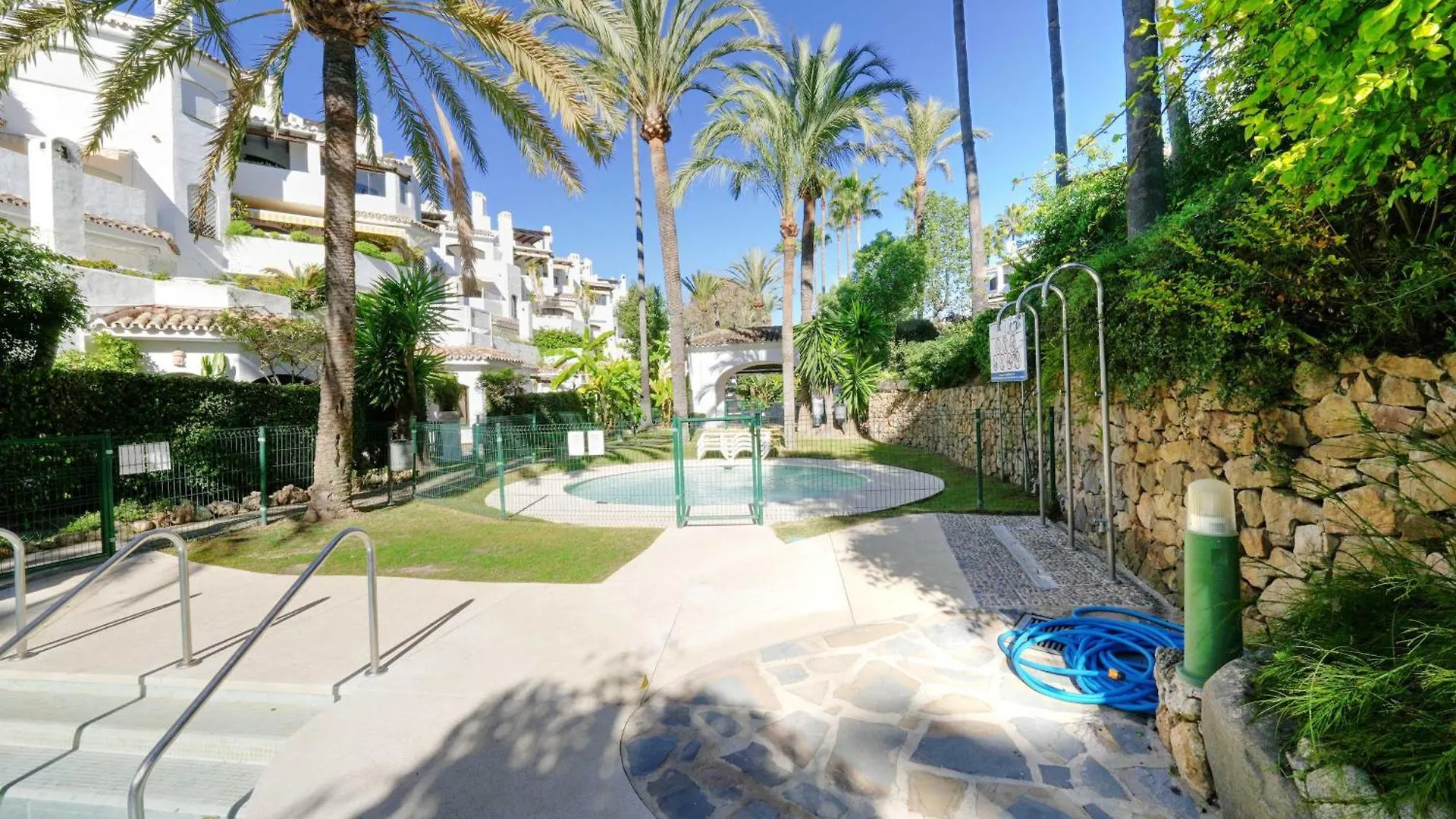 2035 Golden Beach Modern Marbella Appartement